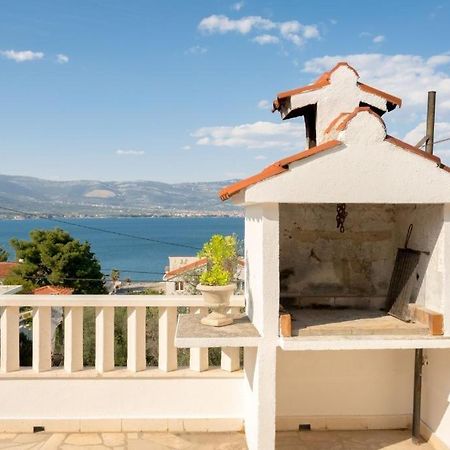 Ferienwohnung In Arbanija Mit Meerblick, Balkon, Klimaanlage, W-Lan 5137-1 Traù Esterno foto