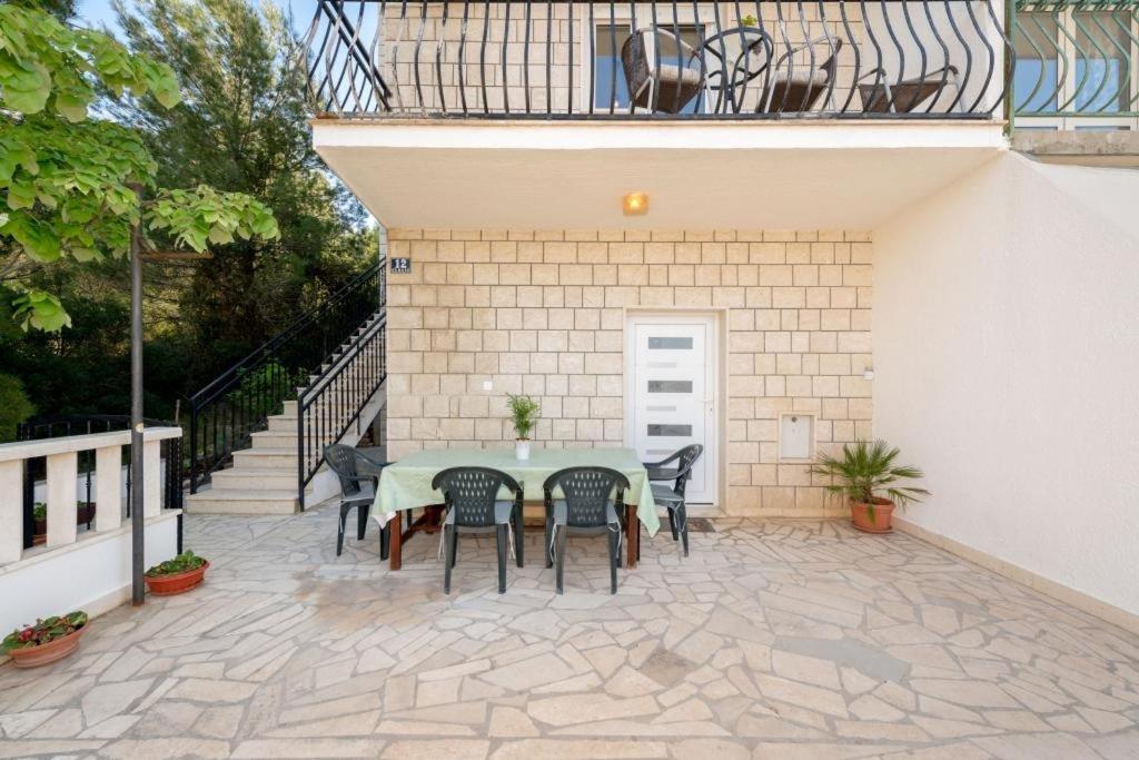 Ferienwohnung In Arbanija Mit Meerblick, Balkon, Klimaanlage, W-Lan 5137-1 Traù Esterno foto