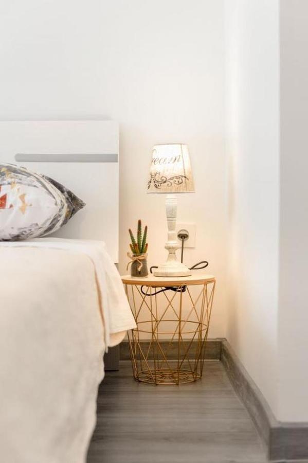 Ferienwohnung In Arbanija Mit Meerblick, Balkon, Klimaanlage, W-Lan 5137-1 Traù Esterno foto