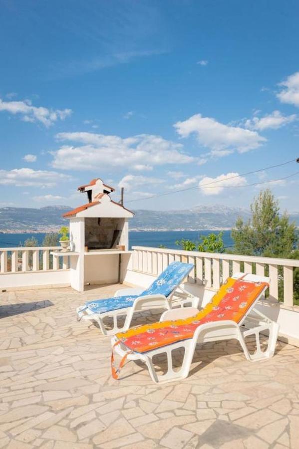 Ferienwohnung In Arbanija Mit Meerblick, Balkon, Klimaanlage, W-Lan 5137-1 Traù Esterno foto